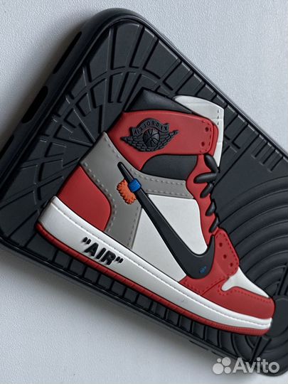 Чехол для iPhone 11 с кроссовком Nike