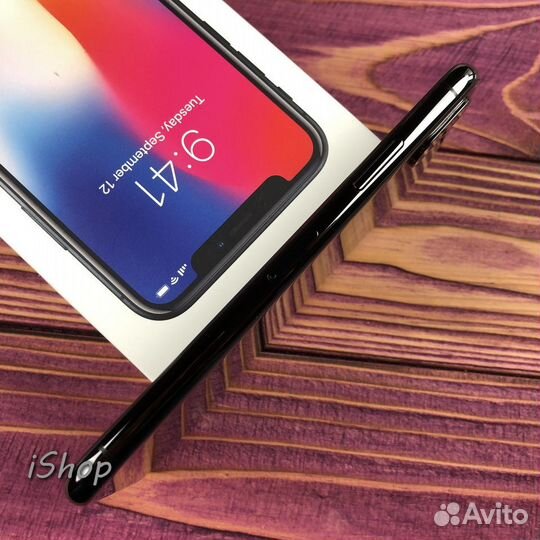 iPhone X, 64 ГБ