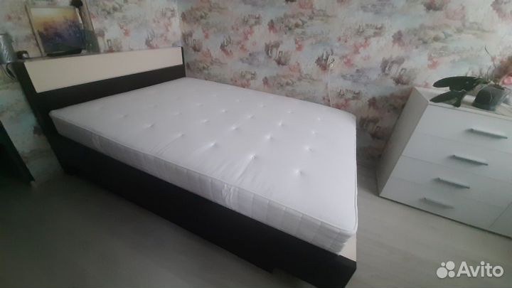 Тумба прикроватная