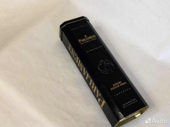 Коробка бутылка Парламент