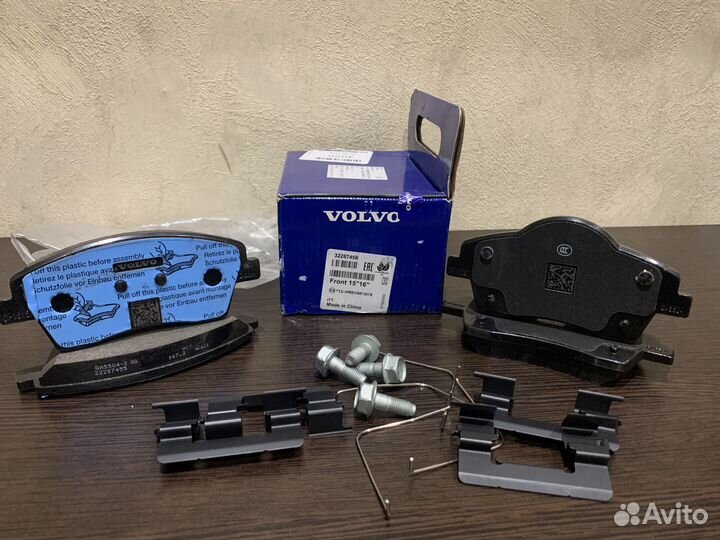 Колодки тормозные передние XC40 Volvo 32287456