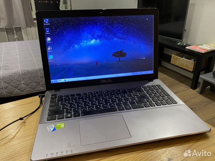 Ноутбук asus