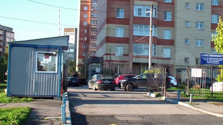 2-к. квартира, 74 м², 1/10 эт.