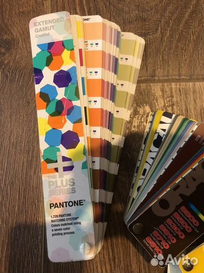 Веер палитра pantone