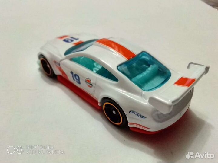 Машинка хот вилс hot wheels