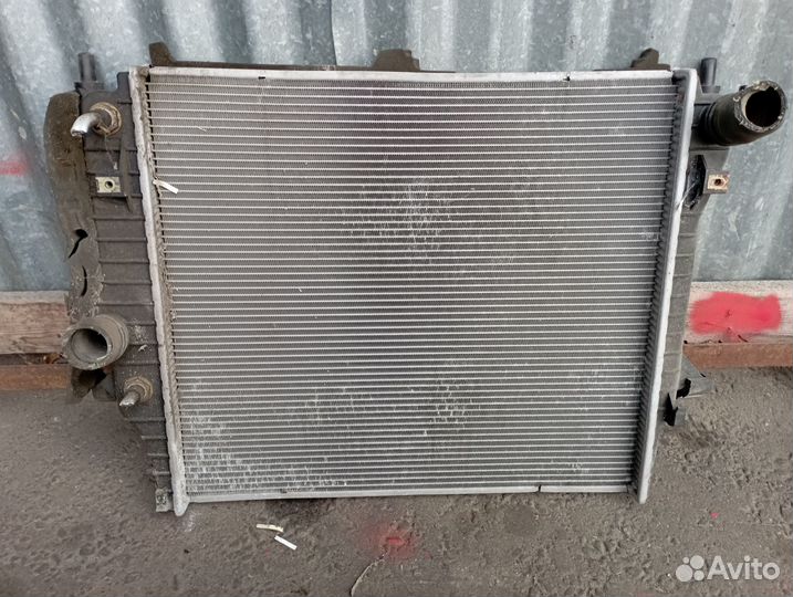 Радиатор охлаждения двигателя Jaguar s type s-type