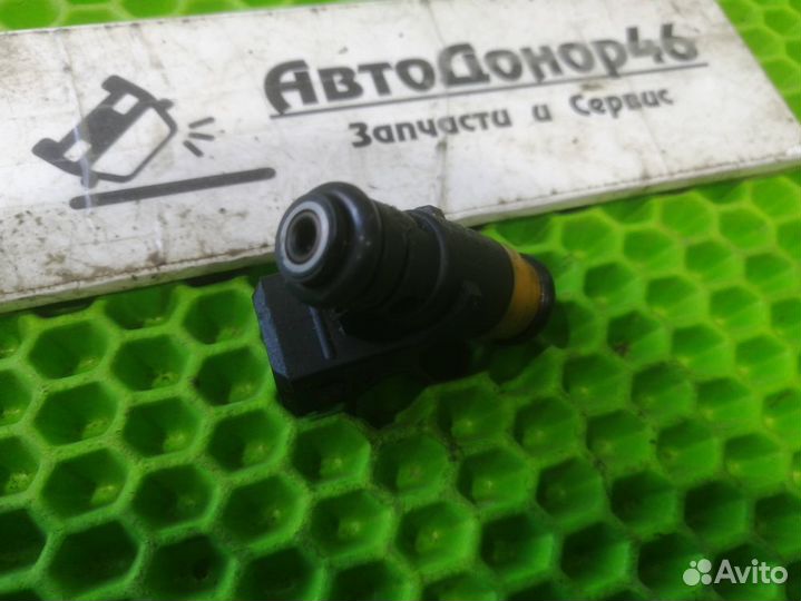 Форсунка топливная Renault Megane 1