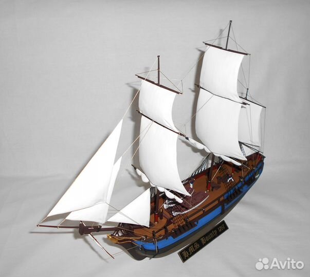 Модель корабля