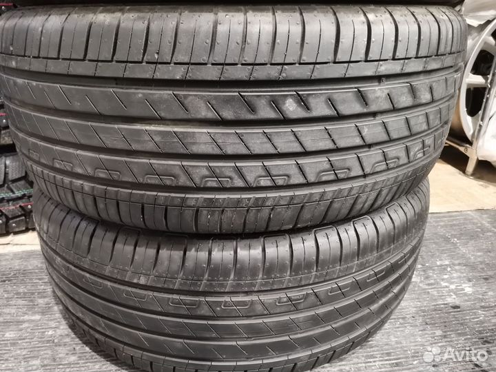 Goodyear EfficientGrip Performance 215/55 R17