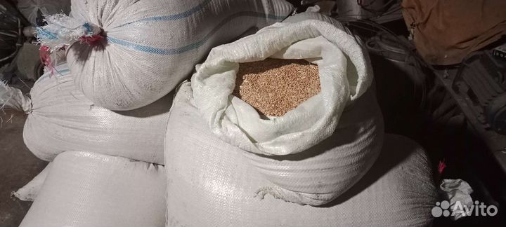 Пшеница в мешках