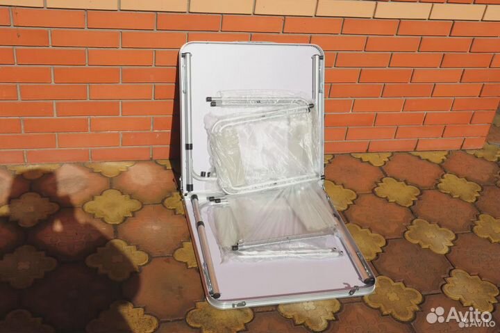 Туристический стол со стульями складной