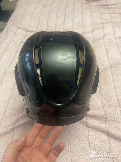 Хоккейный шлем