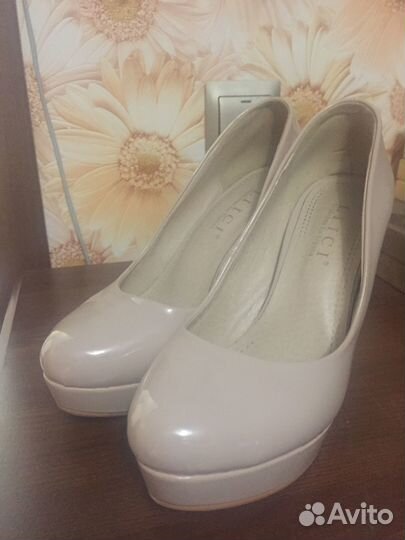 Продам туфли б/у.38 размер. 1000