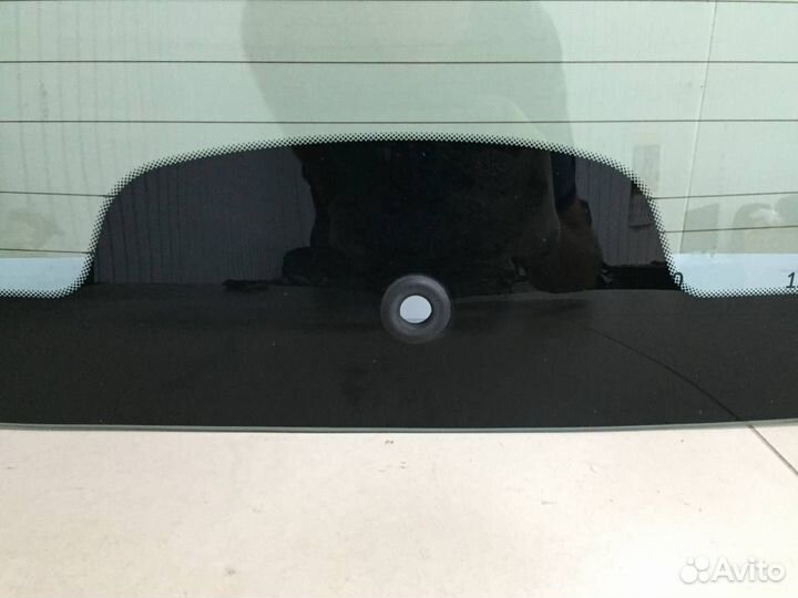 Стекло заднее Peugeot 206 1998-2012