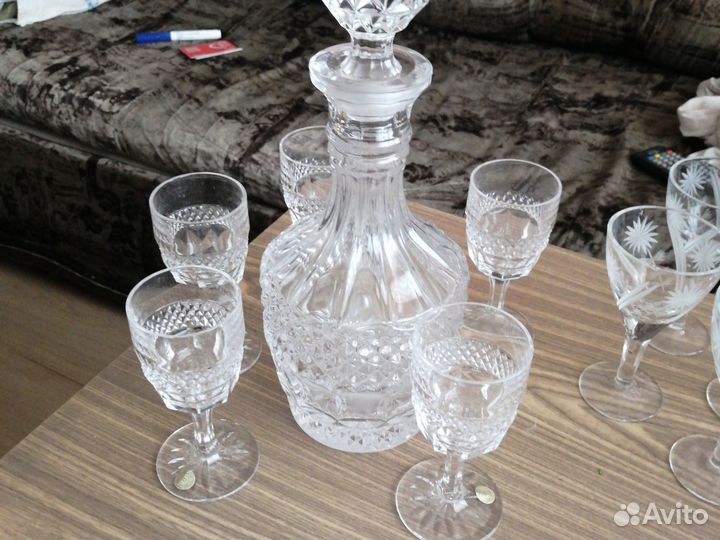 Графины с рюмками богемия