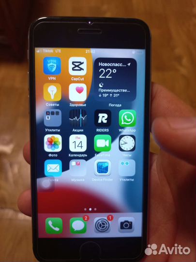 Телефон iPhone 6s