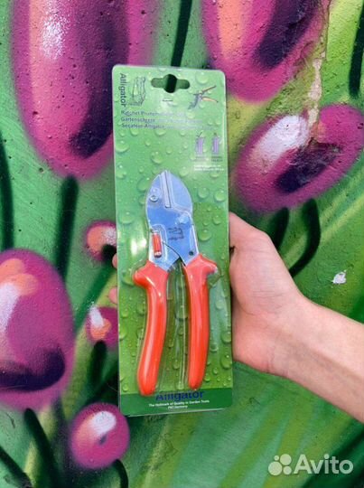 Секатор Alligator с усилителем