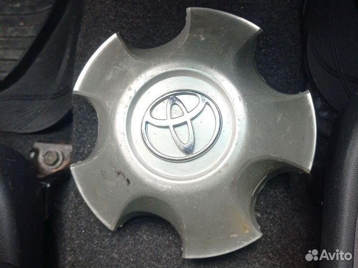 Крышка диска Toyota land cruiser