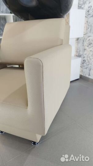 Парикмахерское кресло