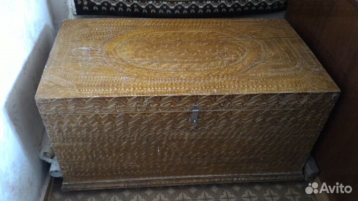 Старинный сундук