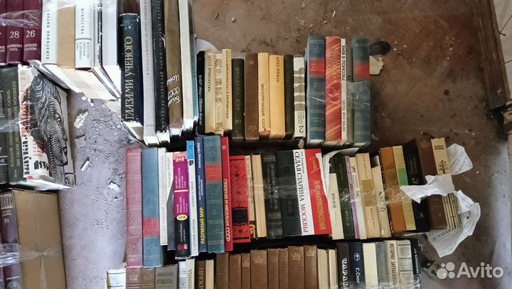 Антикварные книги по медицине, энциклопедия и т. д