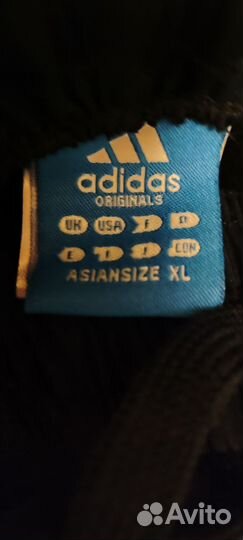 Спортивные костюм фирмы adidas