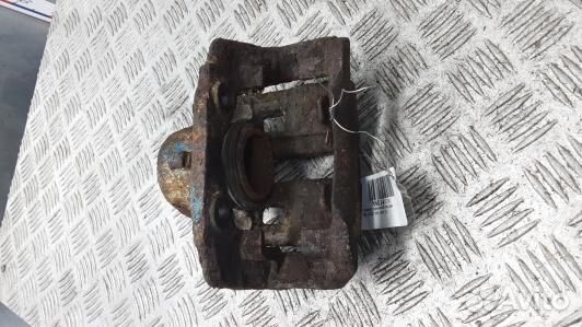 Суппорт тормозной передний правый peugeot 406 (NSE