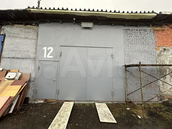 Гараж, > 30 м²