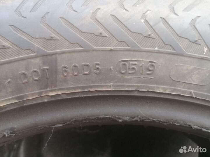 Nokian Tyres Hakkapeliitta 8 215/55 R17