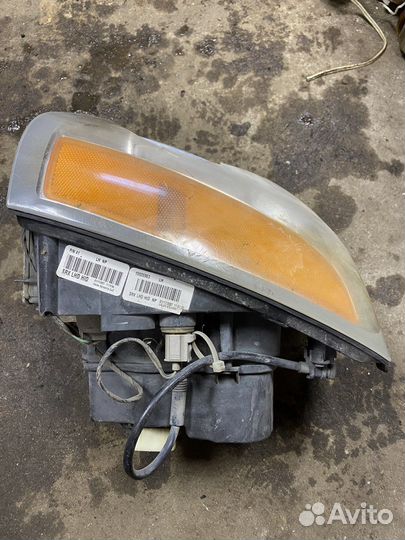 Cadillac Srx фара левая