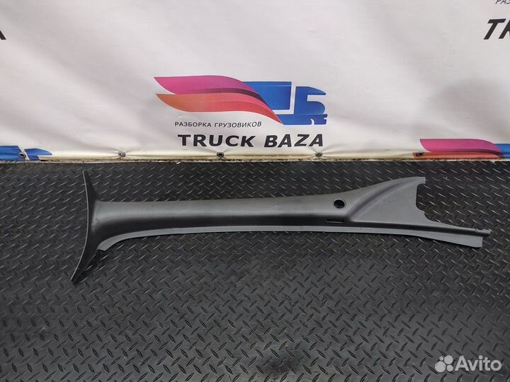 Накладка стойки левая Volvo FH