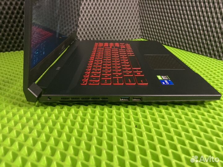 Игровой ноутбук MSI 17.3