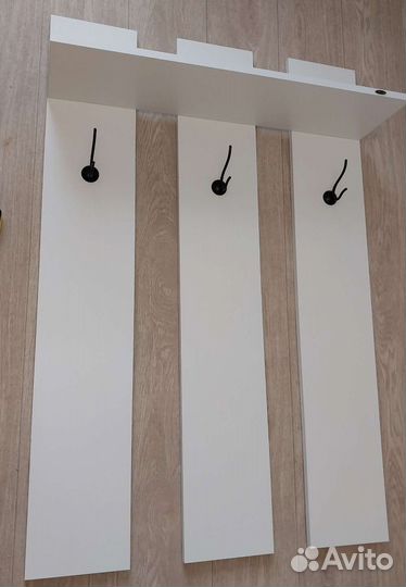 Вешалка для одежды настенная