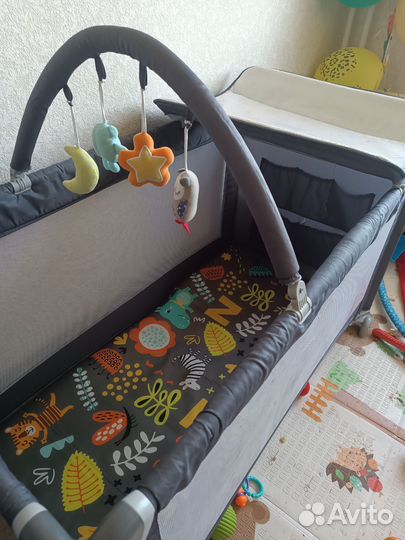 Детская кровать манеж