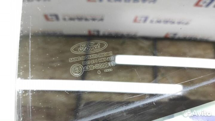 Стекло двери задней левой Ford Focus 2 1317985