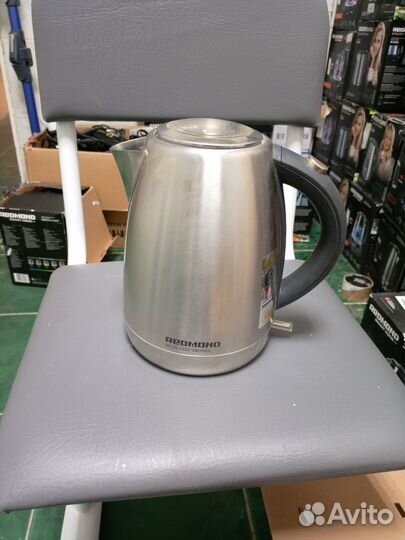 Чайник Redmond RK M172