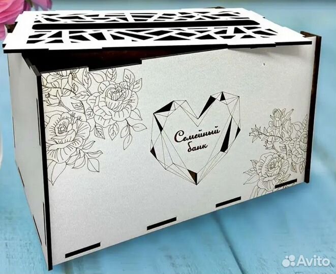 Сундучок свадебный, казна деревянная