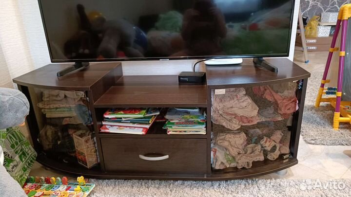 Тумба под телевизор