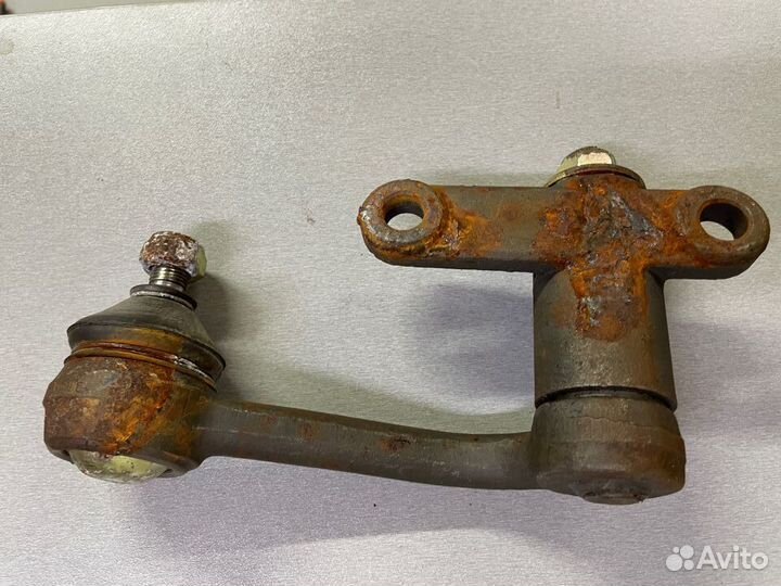 Рычаг маятниковый газ 3110 (новый, ржавчина)