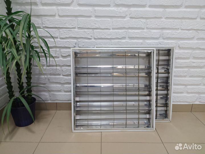 Светильники потолочные люминесцентные