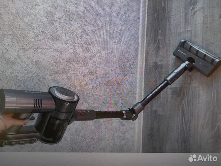 Пылесос вертикальный polaris pvcs 1146