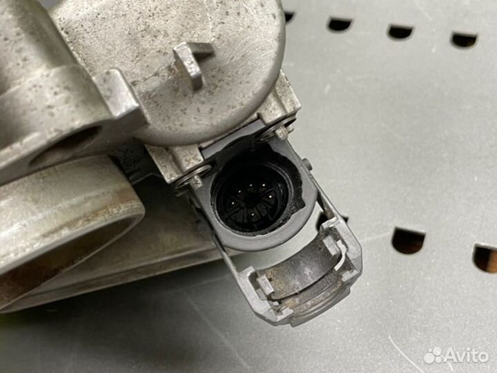 Дроссельная заслонка Mercedes-Benz E-Class W210