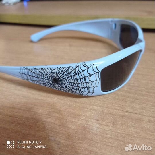 Солнцезащитные очки