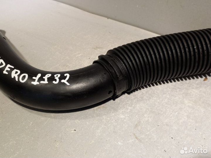 Патрубок воздушного фильтра Renault Sandero