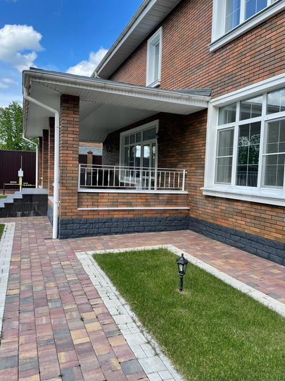 Коттедж 300,8 м² на участке 29,5 сот.