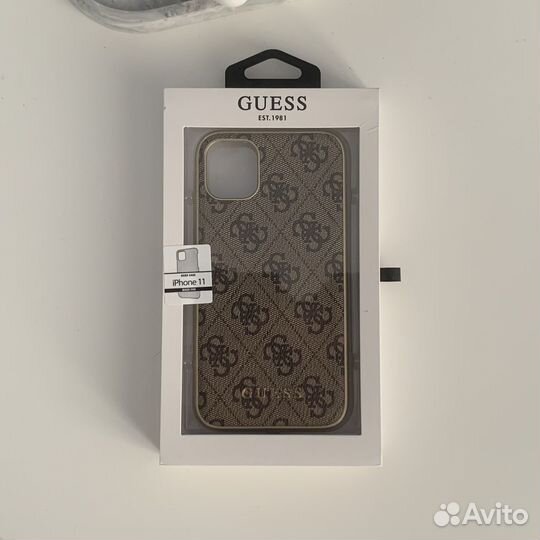 Чехол на iPhone 11 Guess