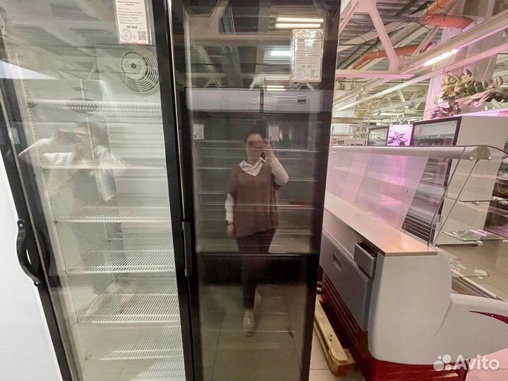Холодильный шкаф витрина новый