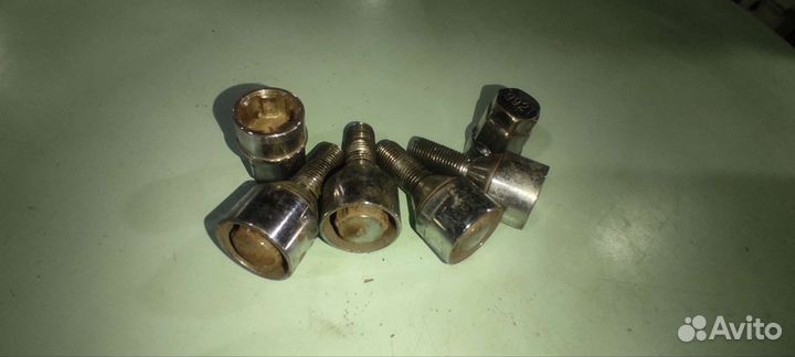 Секретные болты LADA