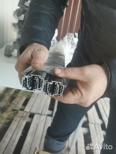 Трековый светильник спот