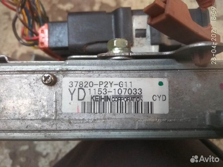 Блок управления двигателем Хонда Цивик 2000г